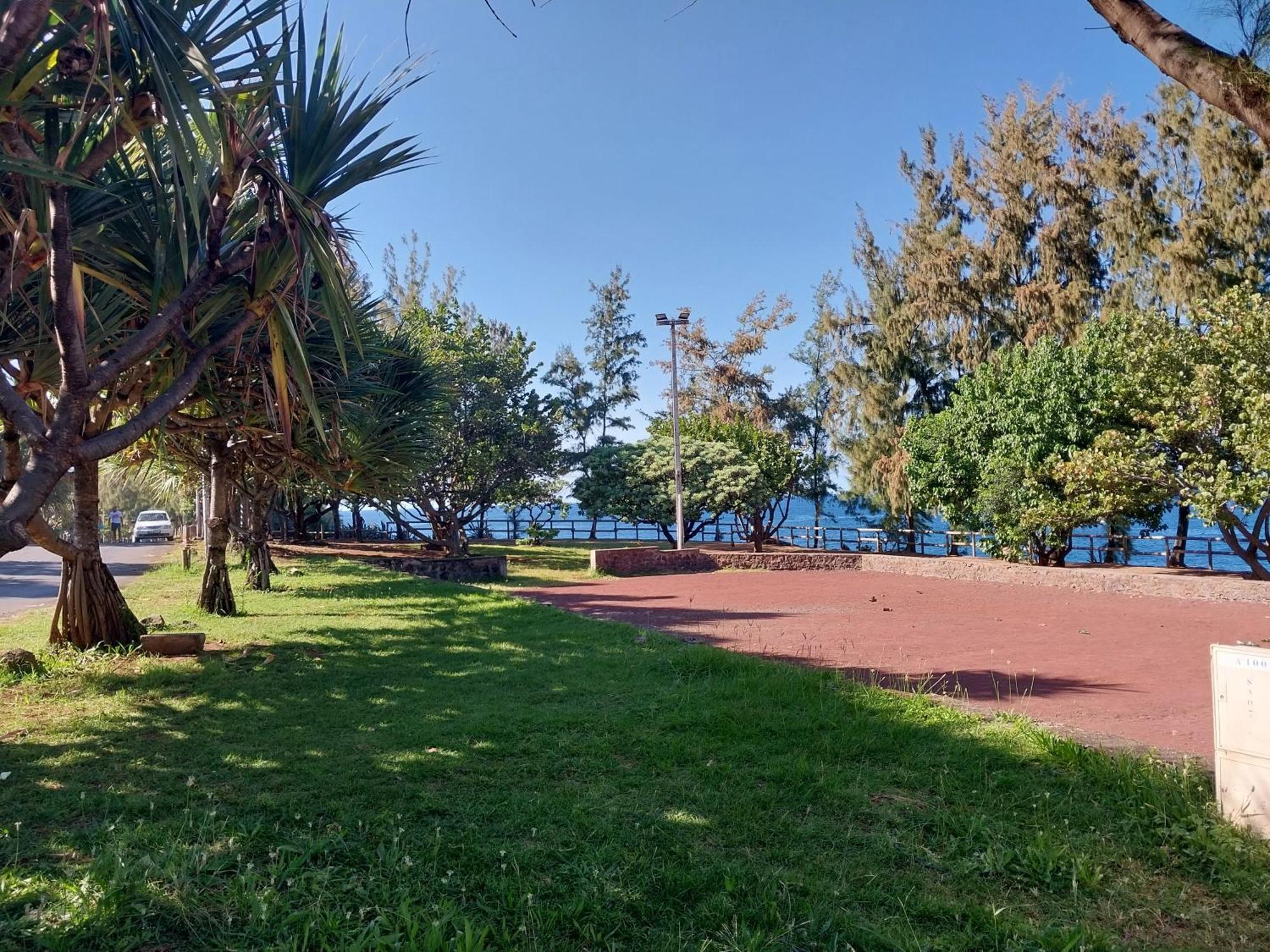Les Badamiers Villa Saint Pierre Buitenkant foto